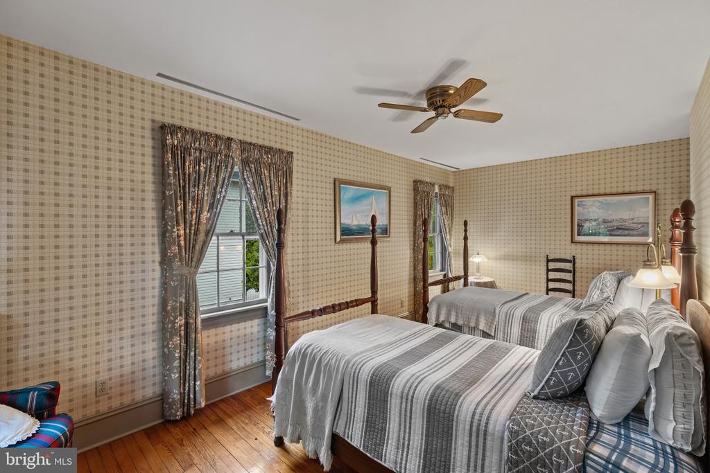 250 PRINCE GEORGE STREET | HISTORIC ANNAPOLIS HOME