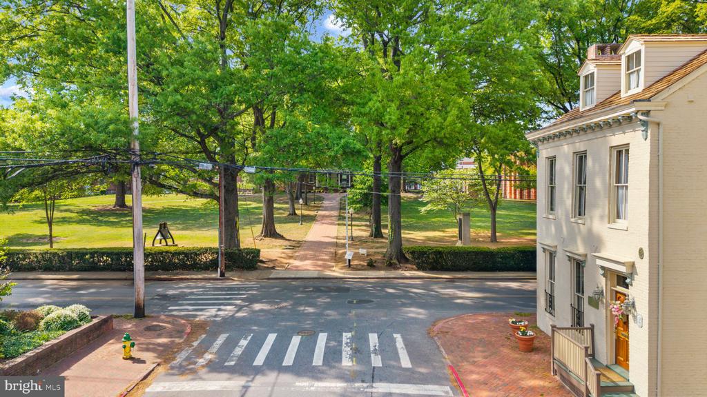 250 PRINCE GEORGE STREET | HISTORIC ANNAPOLIS HOME
