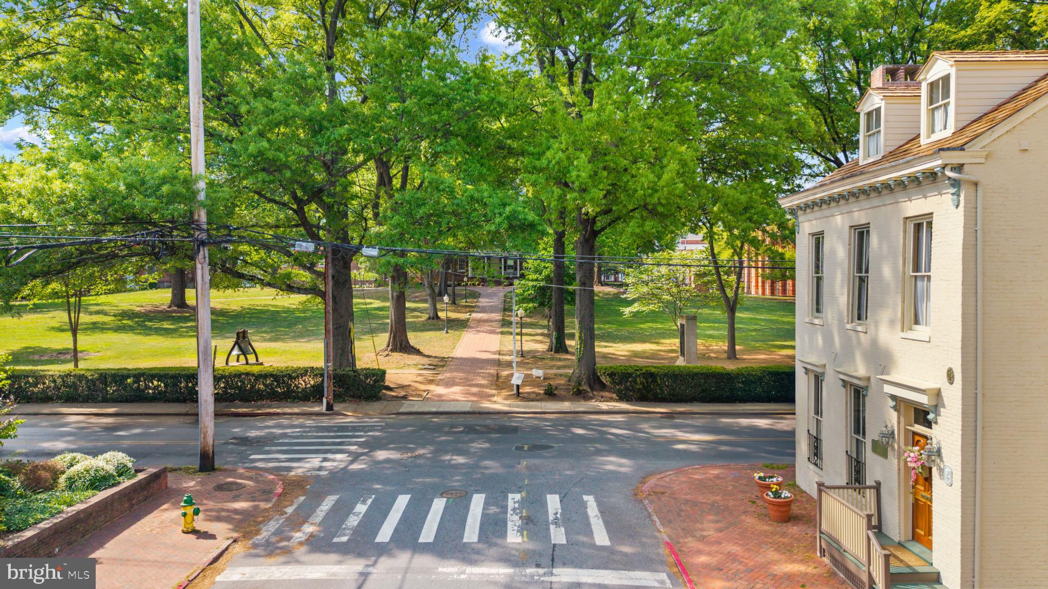 250 PRINCE GEORGE STREET | HISTORIC ANNAPOLIS HOME