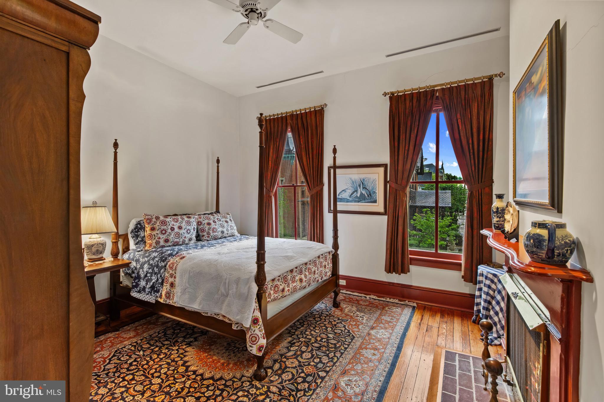 250 PRINCE GEORGE STREET | HISTORIC ANNAPOLIS HOME