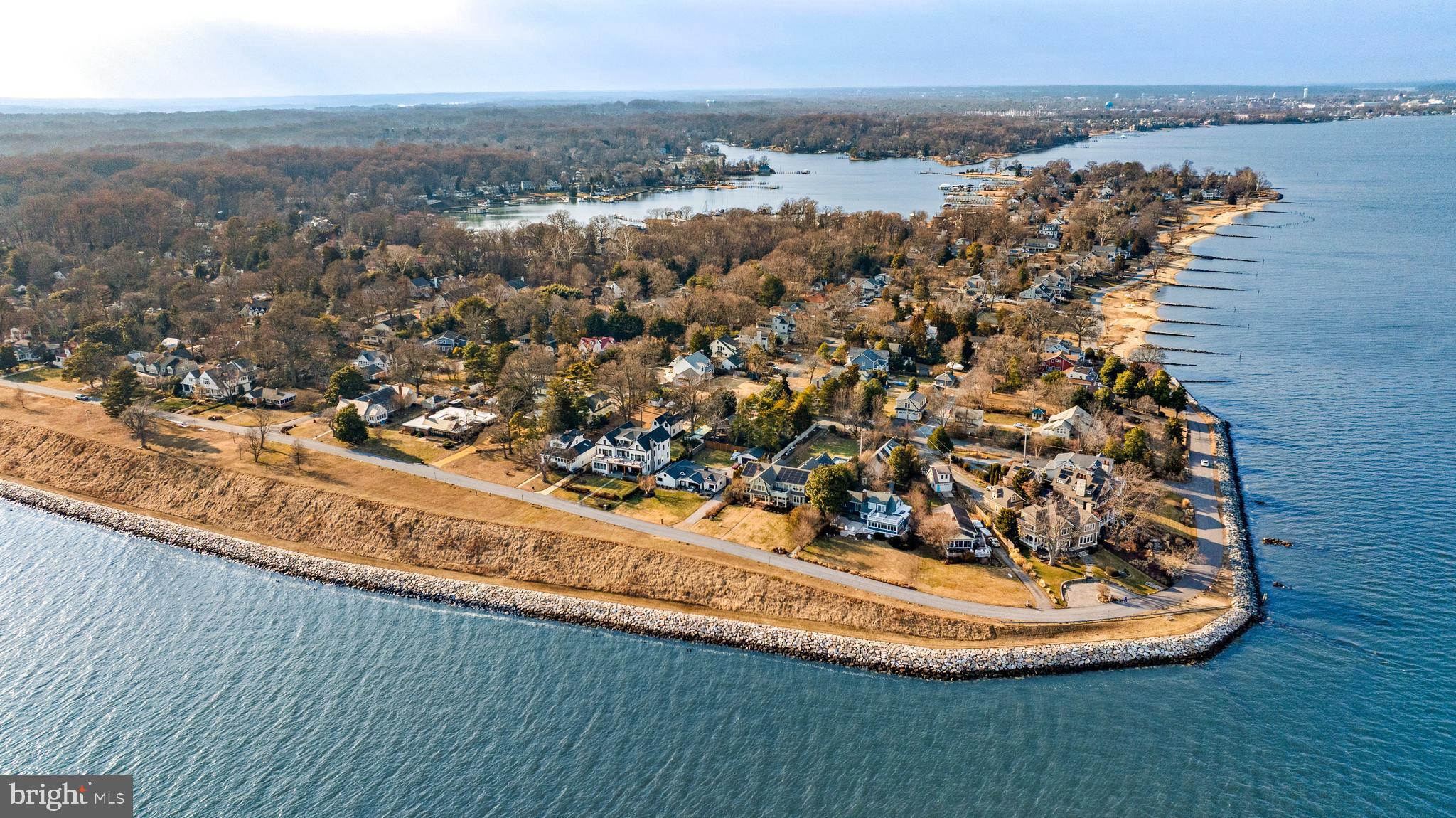 BAY RIDGE WATER VIEWS | 113 BAY DRIVE