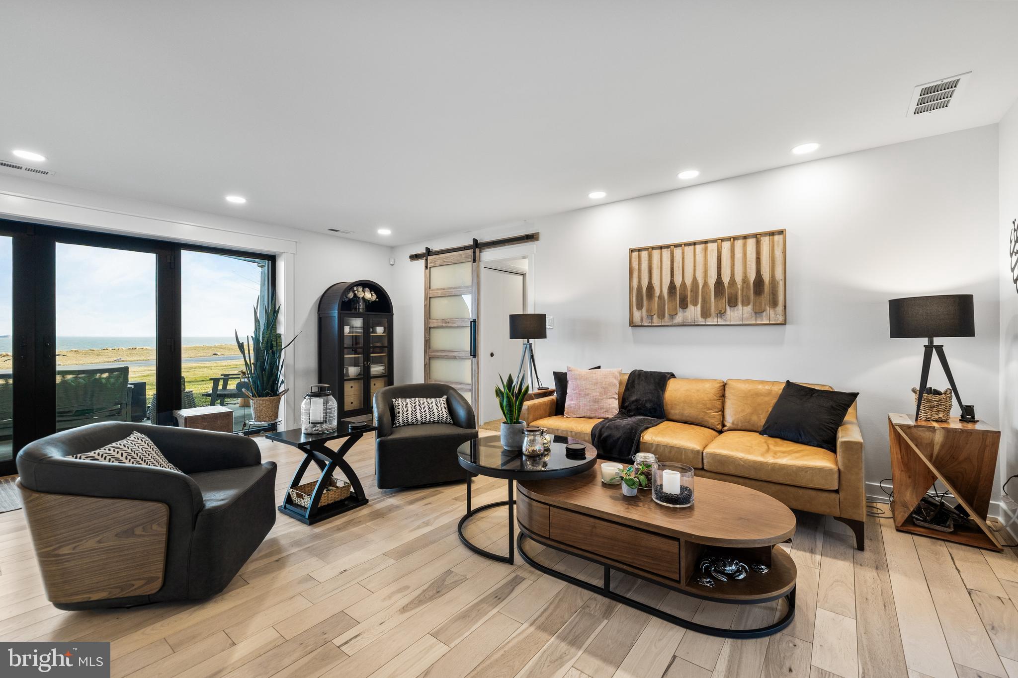 BAY RIDGE WATER VIEWS | 113 BAY DRIVE