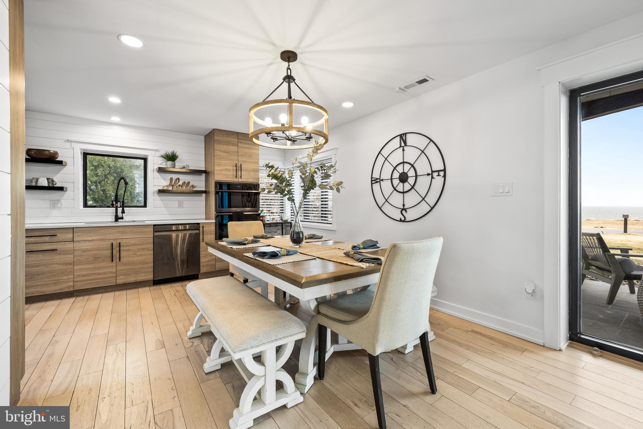 BAY RIDGE WATER VIEWS | 113 BAY DRIVE