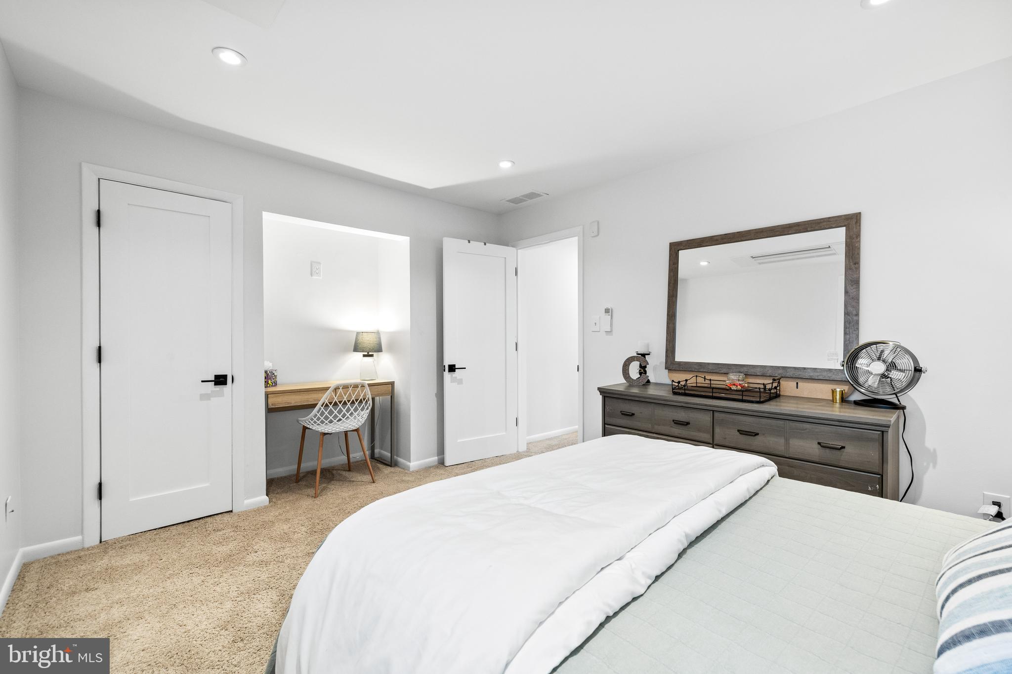 BAY RIDGE WATER VIEWS | 113 BAY DRIVE