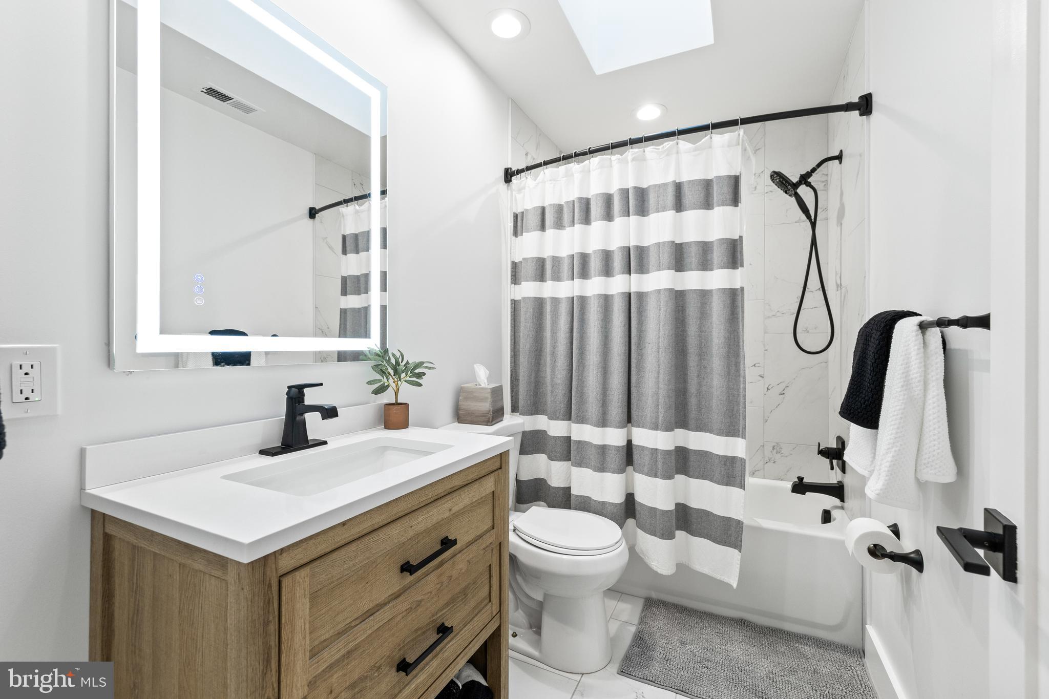 BAY RIDGE WATER VIEWS | 113 BAY DRIVE