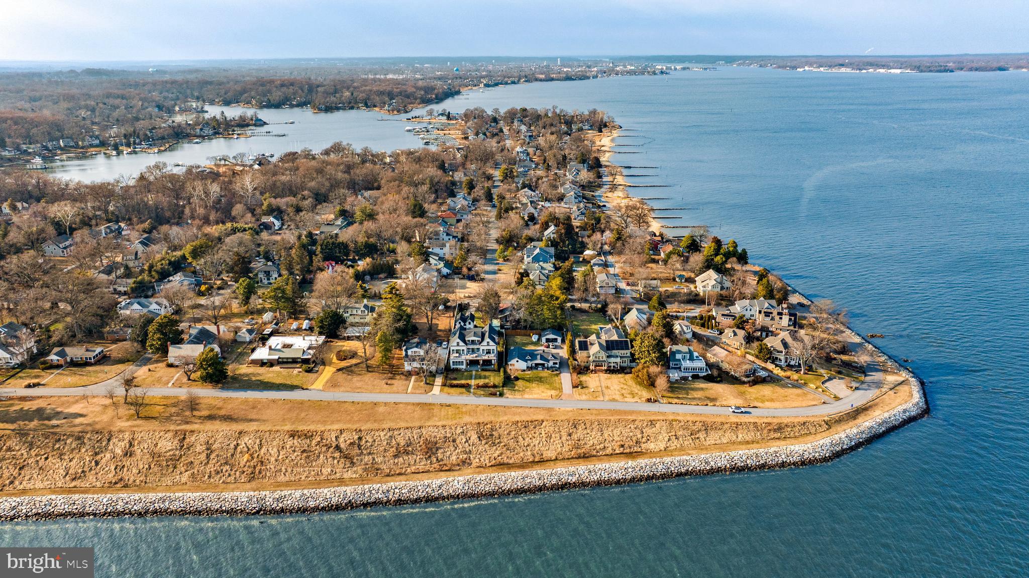 BAY RIDGE WATER VIEWS | 113 BAY DRIVE