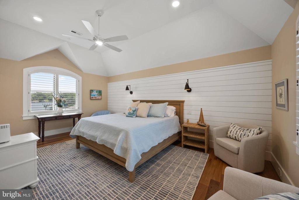 MURRAY HILL WATERFRONT | 5 FRANKLIN STREET