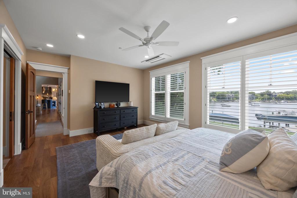 MURRAY HILL WATERFRONT | 5 FRANKLIN STREET