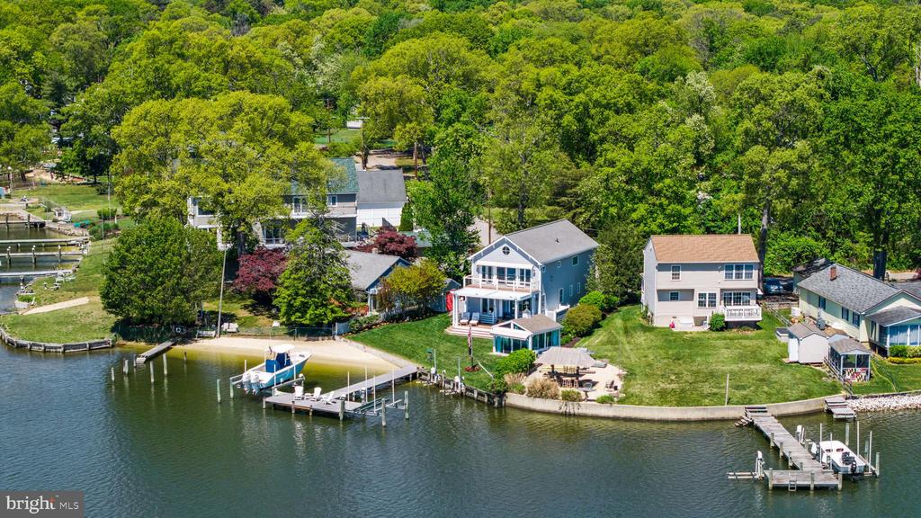 BACK CREEK WATERFRONT | 7989 E RIVERSIDE DRIVE