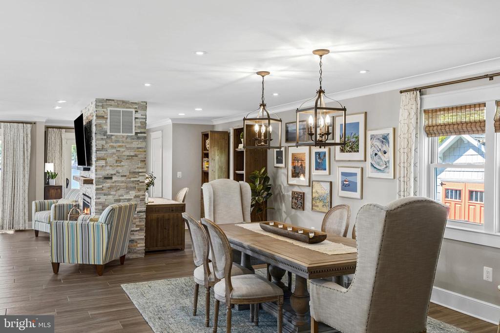 BACK CREEK WATERFRONT | 7989 E RIVERSIDE DRIVE