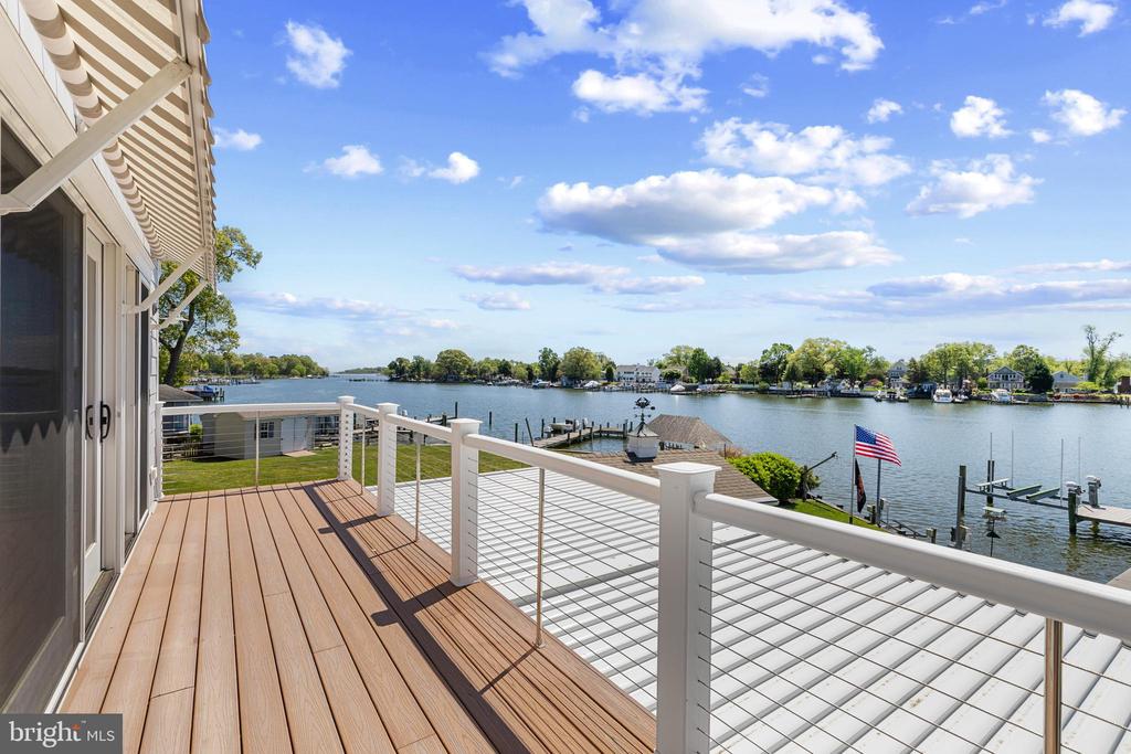 BACK CREEK WATERFRONT | 7989 E RIVERSIDE DRIVE