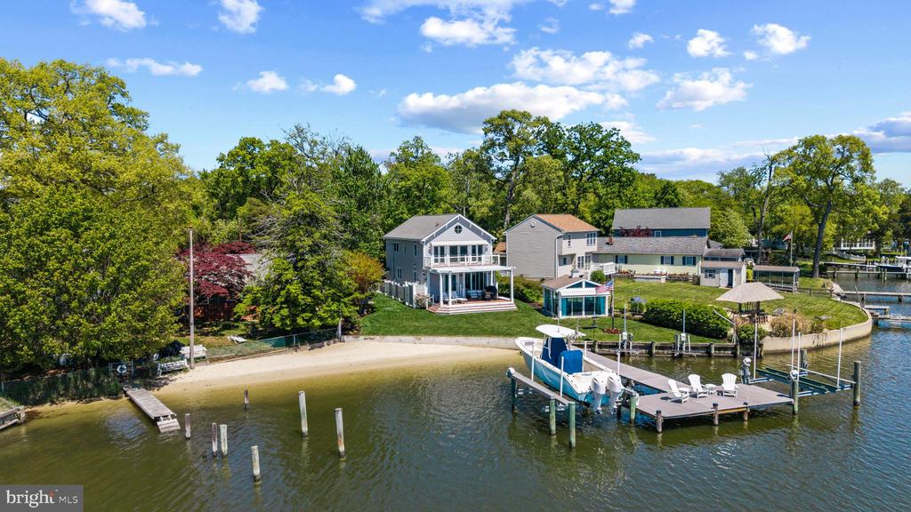 BACK CREEK WATERFRONT | 7989 E RIVERSIDE DRIVE