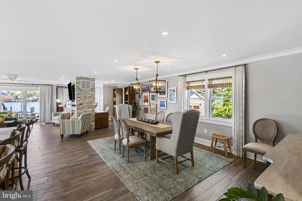 BACK CREEK WATERFRONT | 7989 E RIVERSIDE DRIVE