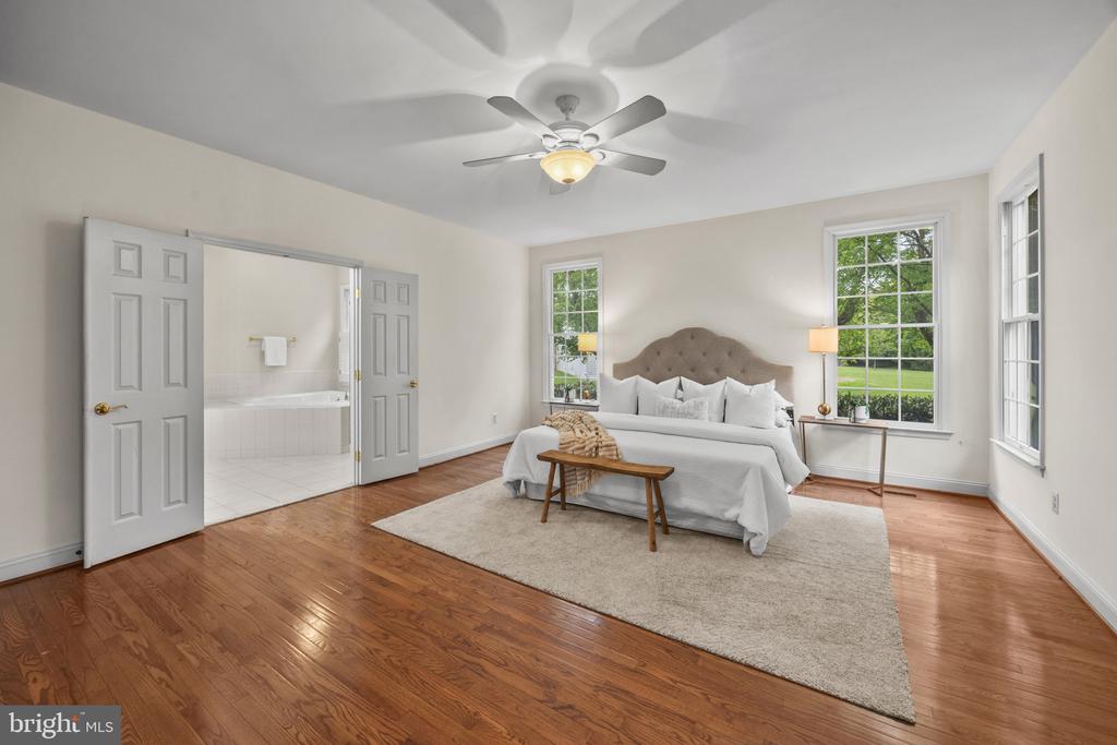 1604 TRAWLER LANE