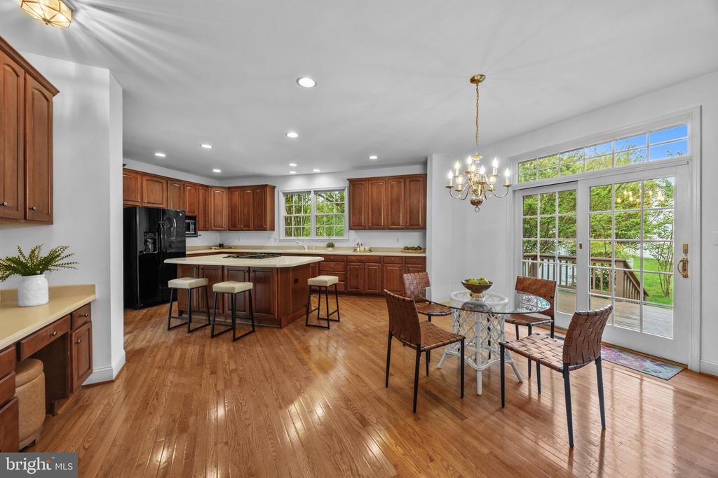 1604 TRAWLER LANE