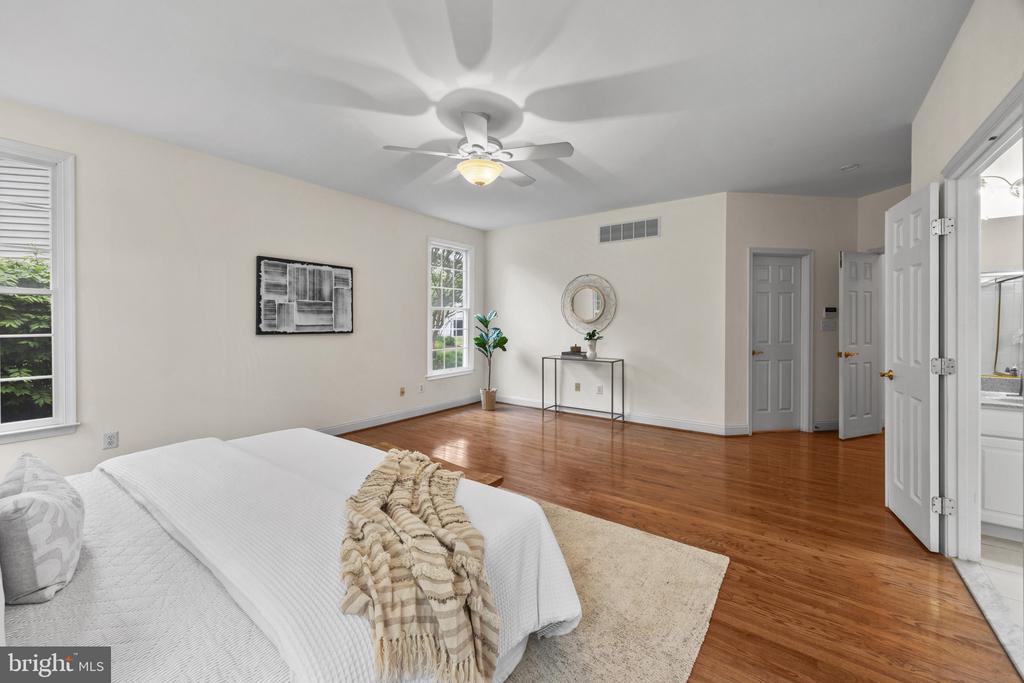 1604 TRAWLER LANE