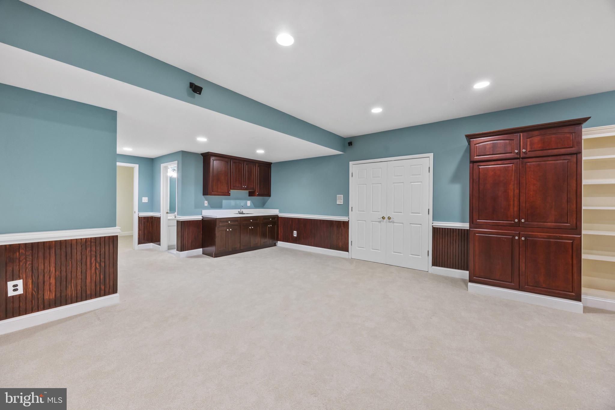 1604 TRAWLER LANE