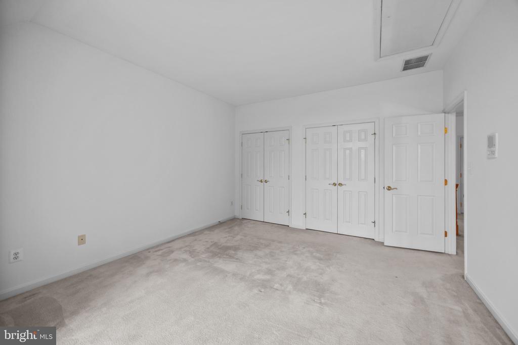 1604 TRAWLER LANE