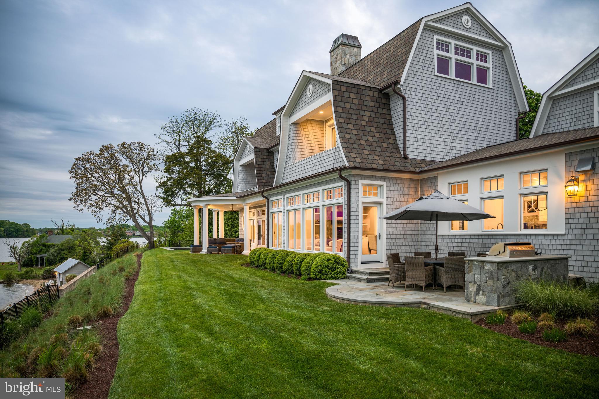SOUTH RIVER WATERFRONT | 411 FERRY POINT ROAD