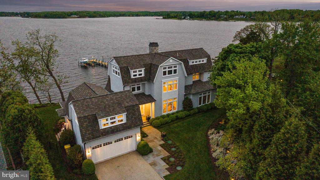 SOUTH RIVER WATERFRONT | 411 FERRY POINT ROAD