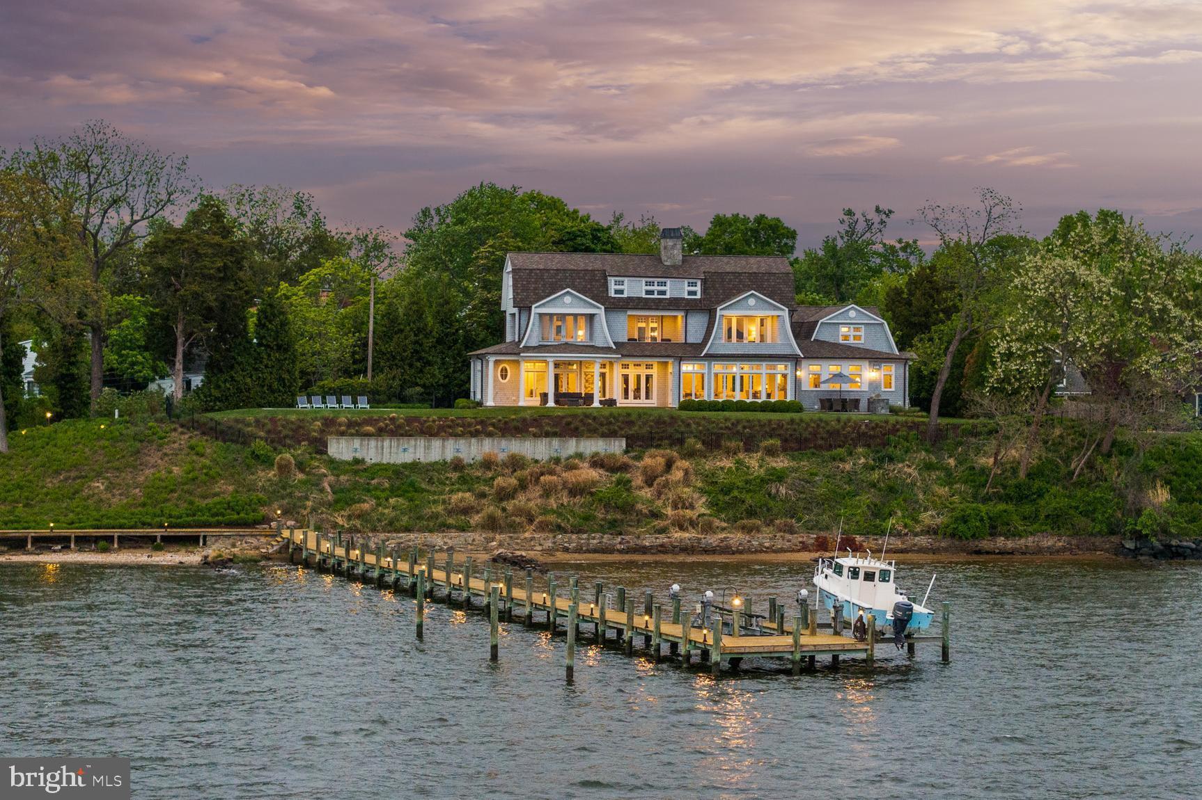 SOUTH RIVER WATERFRONT | 411 FERRY POINT ROAD