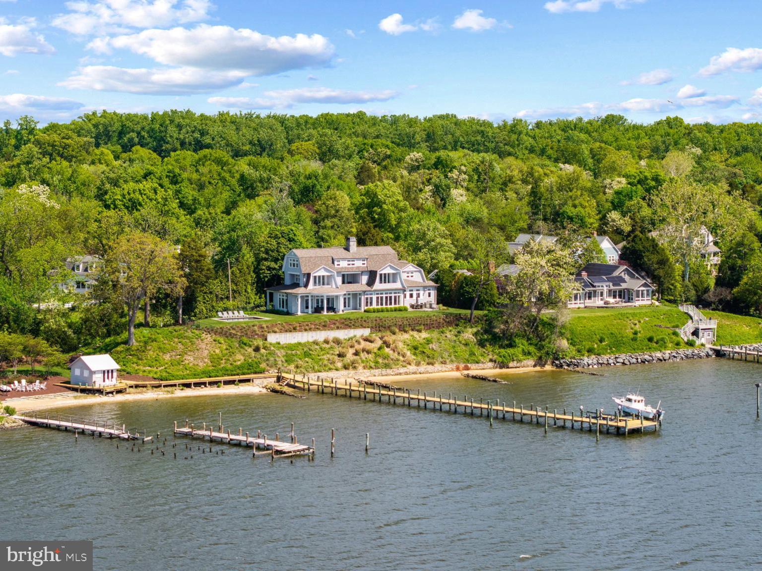 SOUTH RIVER WATERFRONT | 411 FERRY POINT ROAD