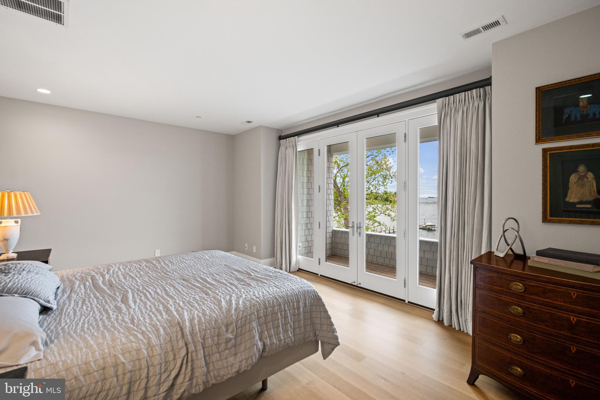 SOUTH RIVER WATERFRONT | 411 FERRY POINT ROAD