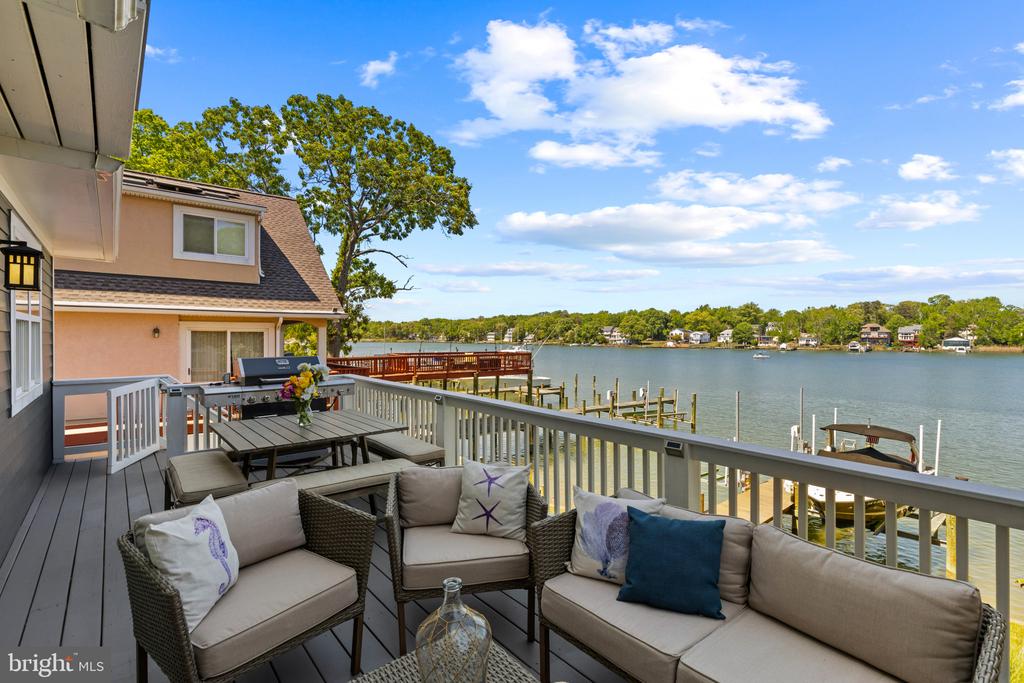 OYSTER CREEK WATERFRONT | 1326 WASHINGTON DRIVE