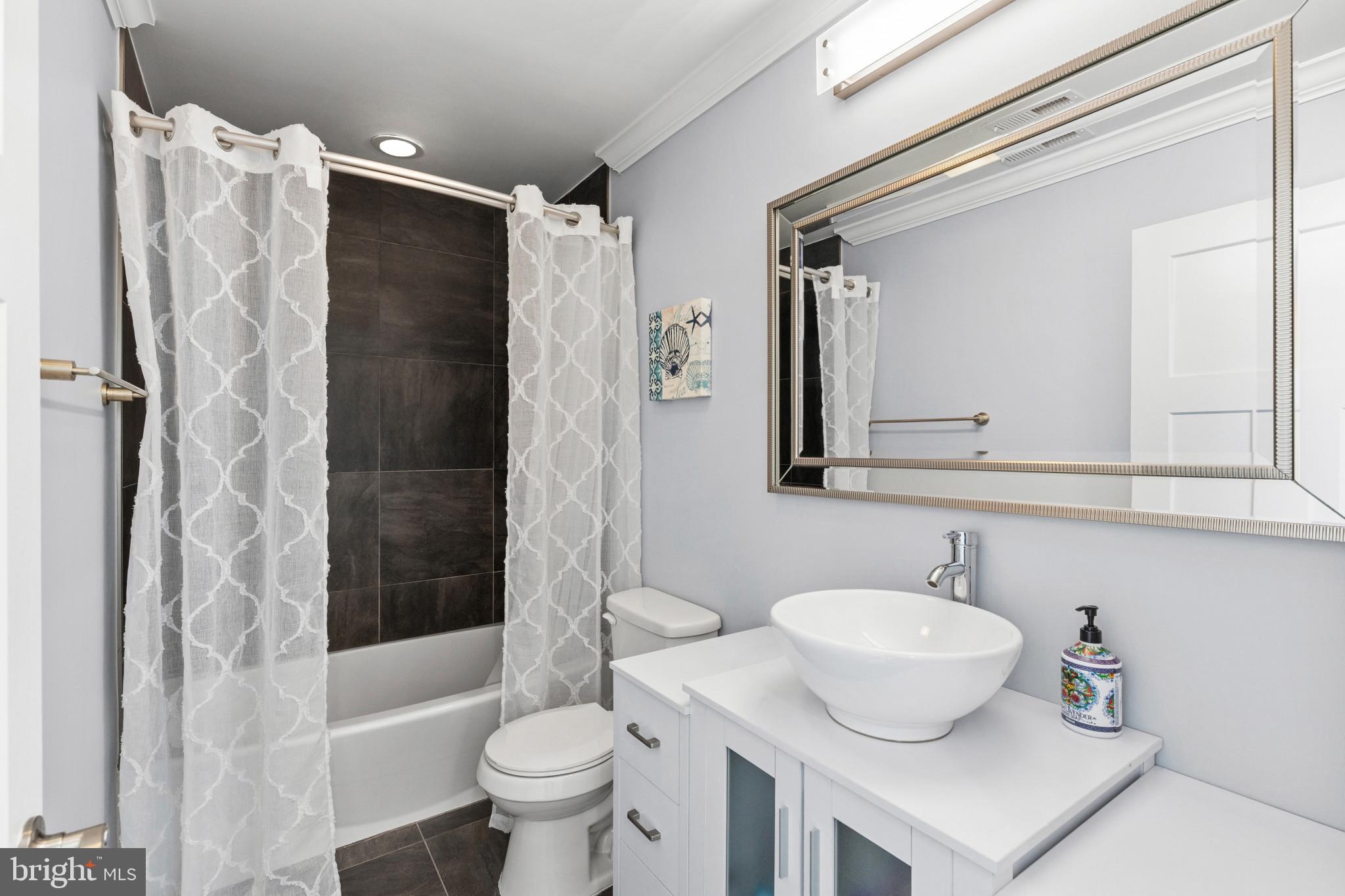 OYSTER CREEK WATERFRONT | 1326 WASHINGTON DRIVE
