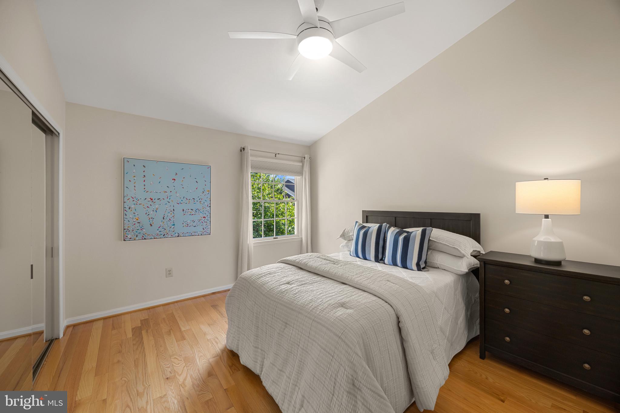 ANNAPOLIS TOWNHOME | 130 SUMMER VILLAGE DRIVE