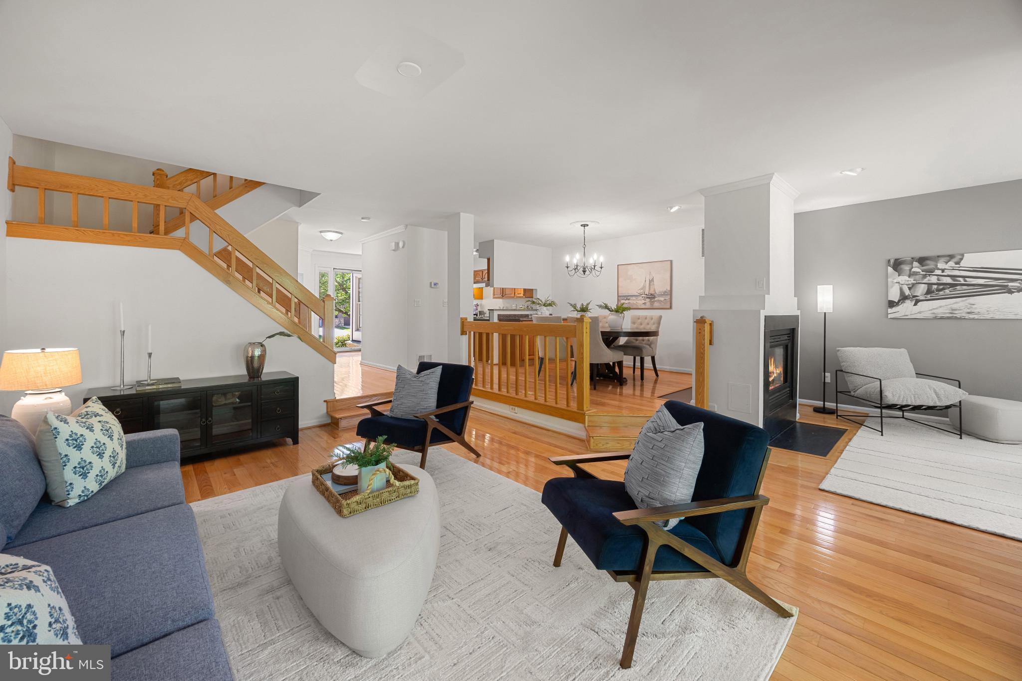 ANNAPOLIS TOWNHOME | 130 SUMMER VILLAGE DRIVE