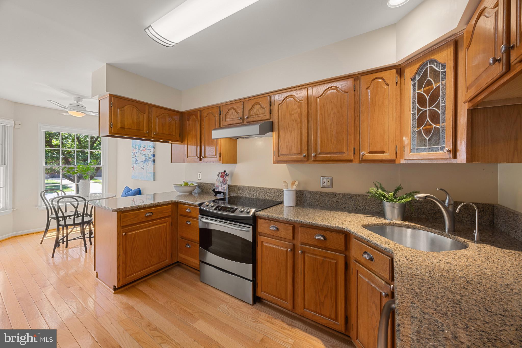 ANNAPOLIS TOWNHOME | 130 SUMMER VILLAGE DRIVE