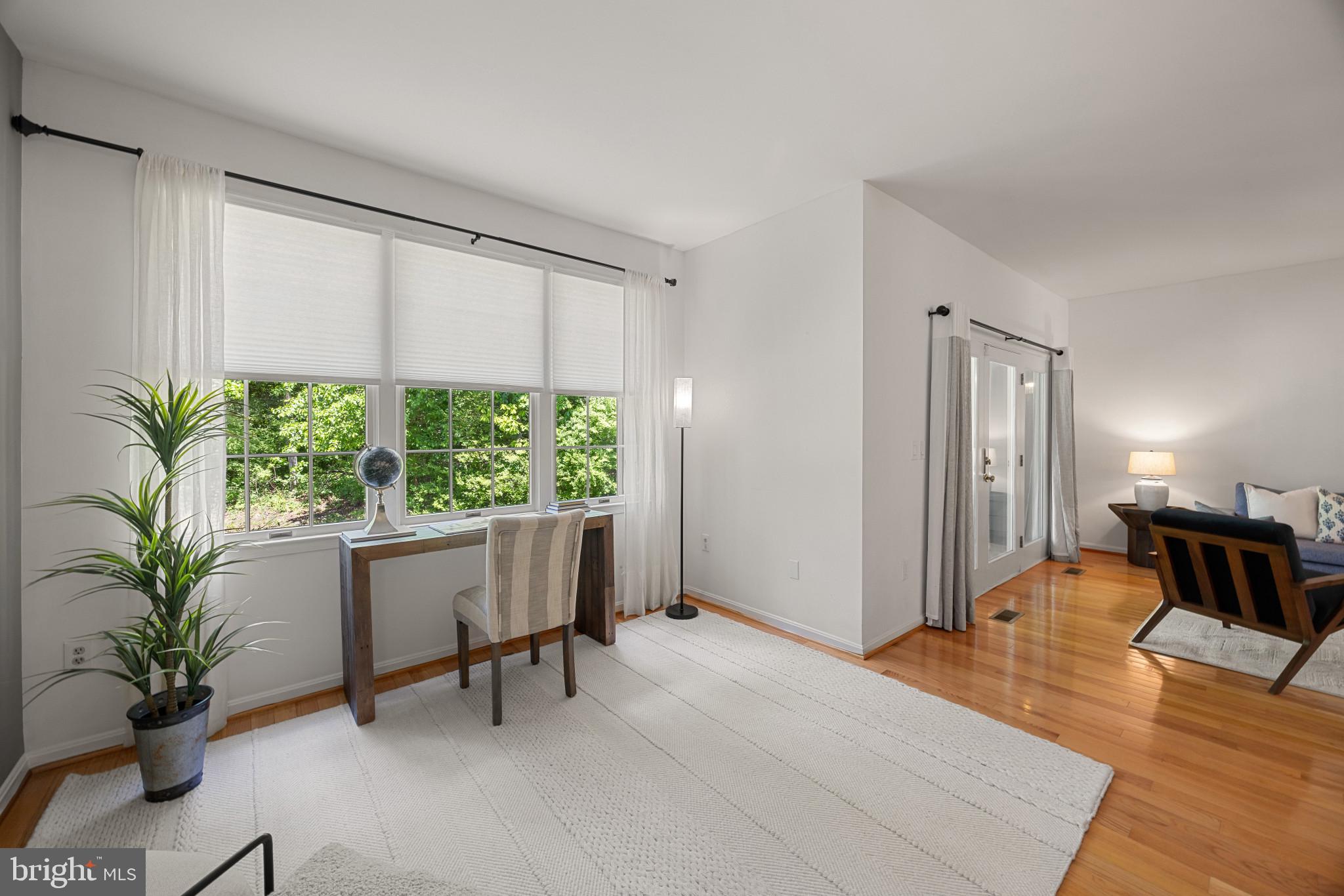 ANNAPOLIS TOWNHOME | 130 SUMMER VILLAGE DRIVE