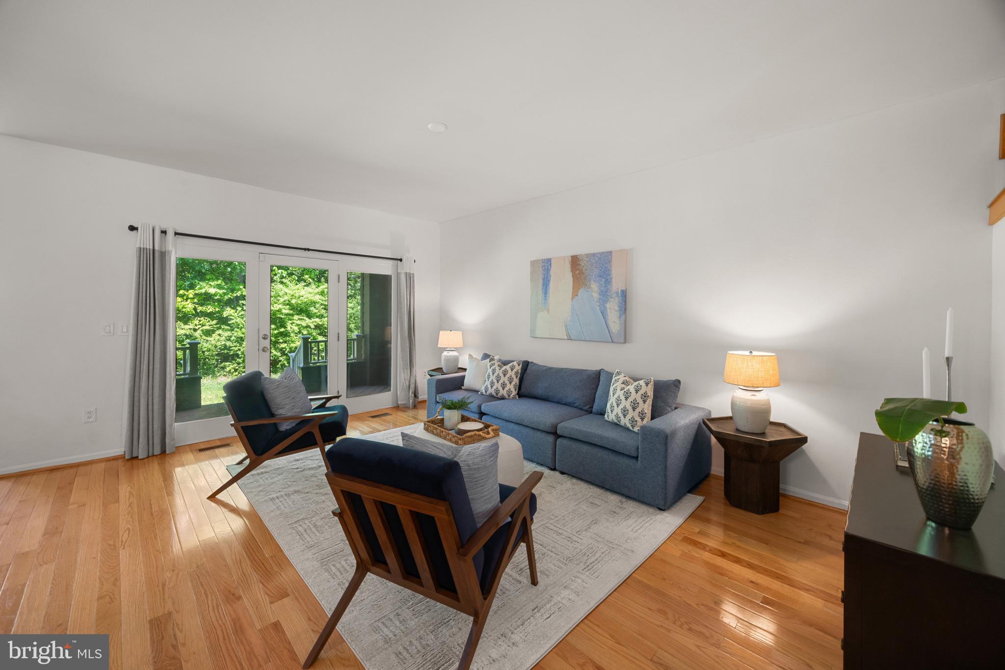 ANNAPOLIS TOWNHOME | 130 SUMMER VILLAGE DRIVE