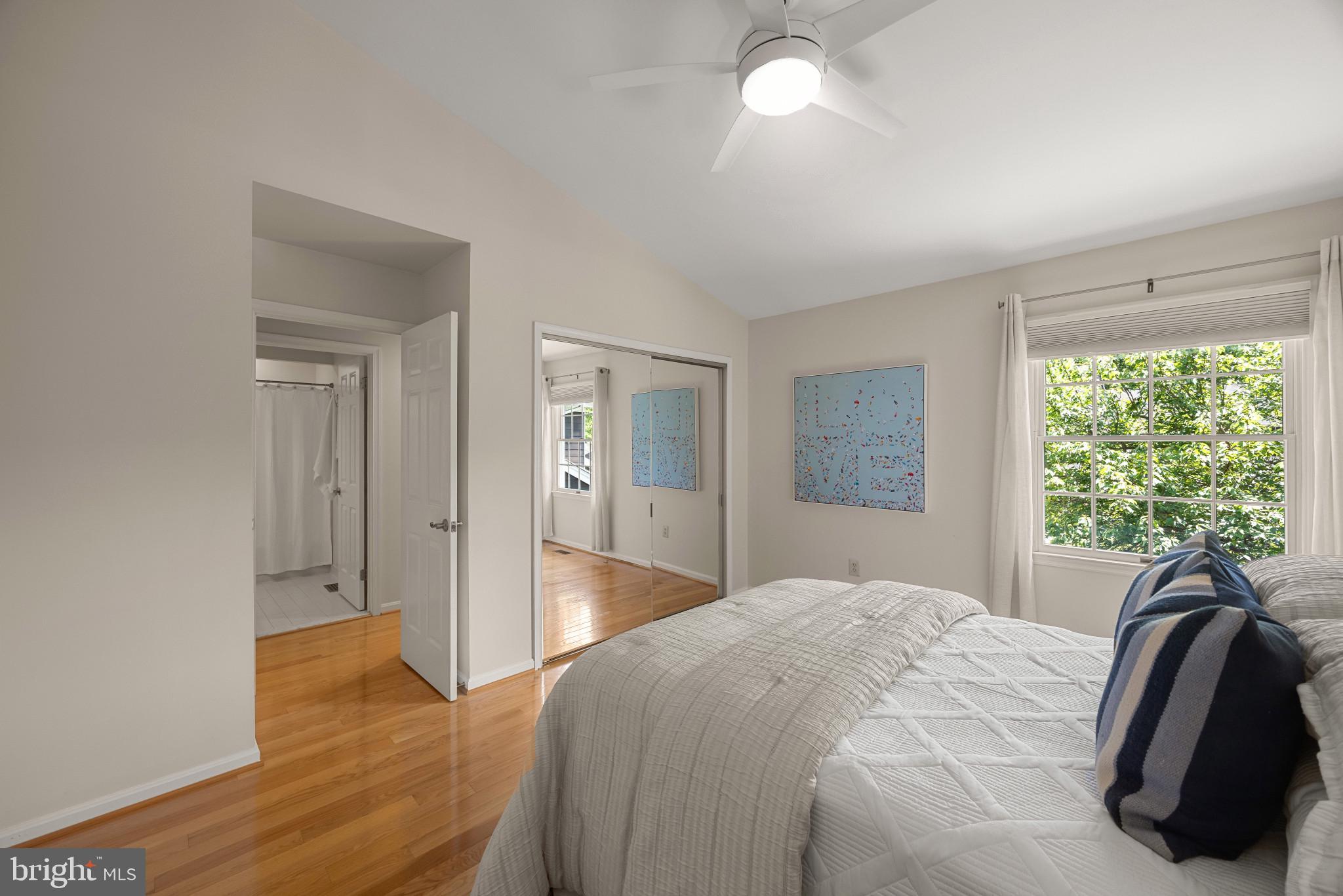 ANNAPOLIS TOWNHOME | 130 SUMMER VILLAGE DRIVE