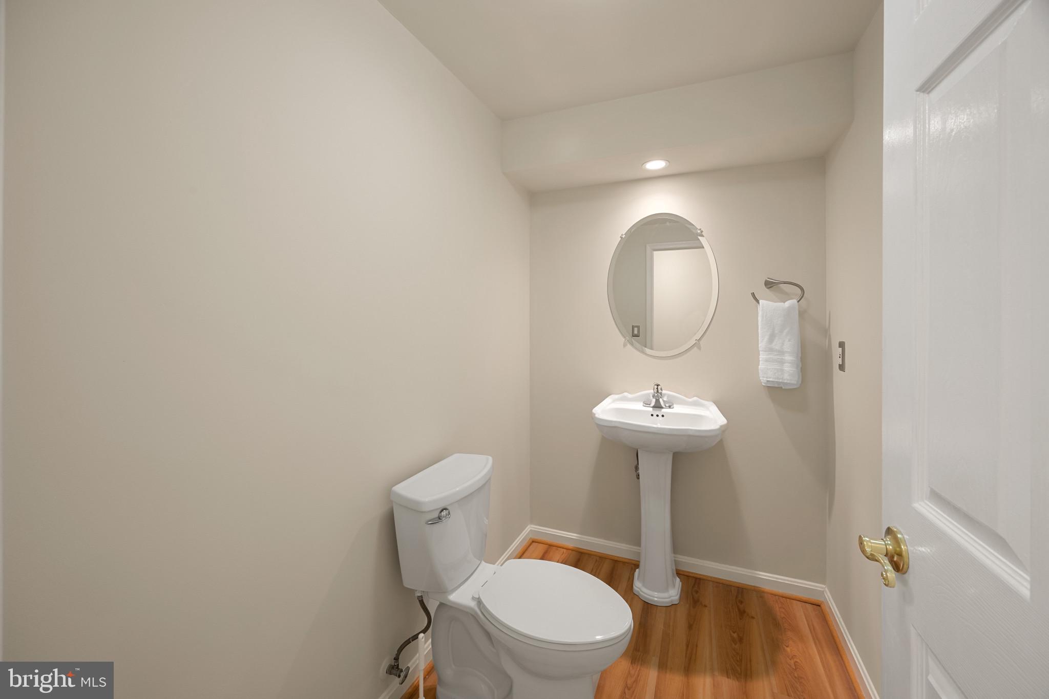 ANNAPOLIS TOWNHOME | 130 SUMMER VILLAGE DRIVE
