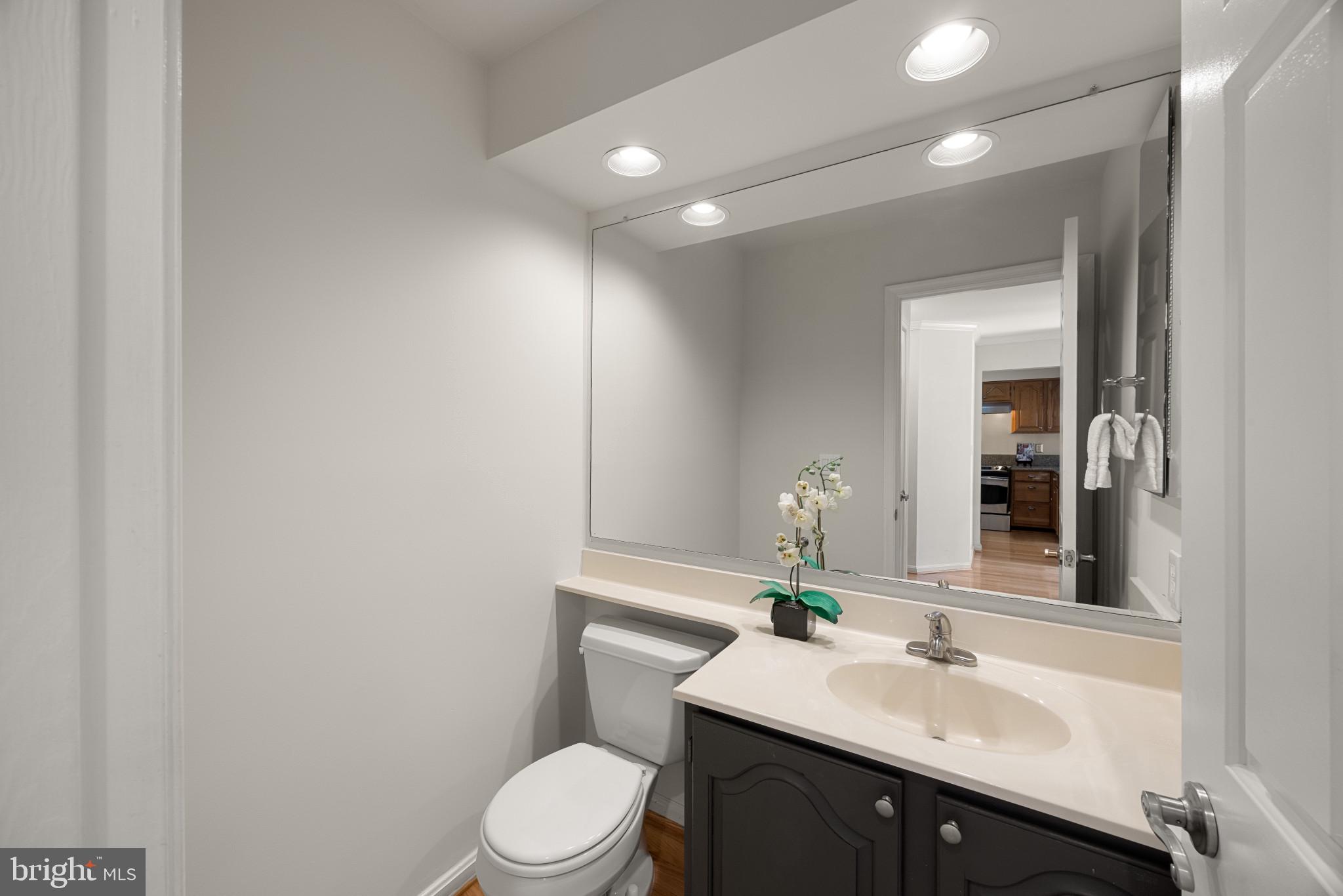 ANNAPOLIS TOWNHOME | 130 SUMMER VILLAGE DRIVE