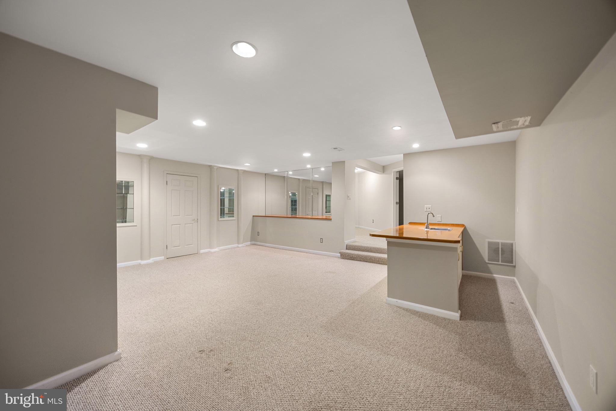ANNAPOLIS TOWNHOME | 130 SUMMER VILLAGE DRIVE