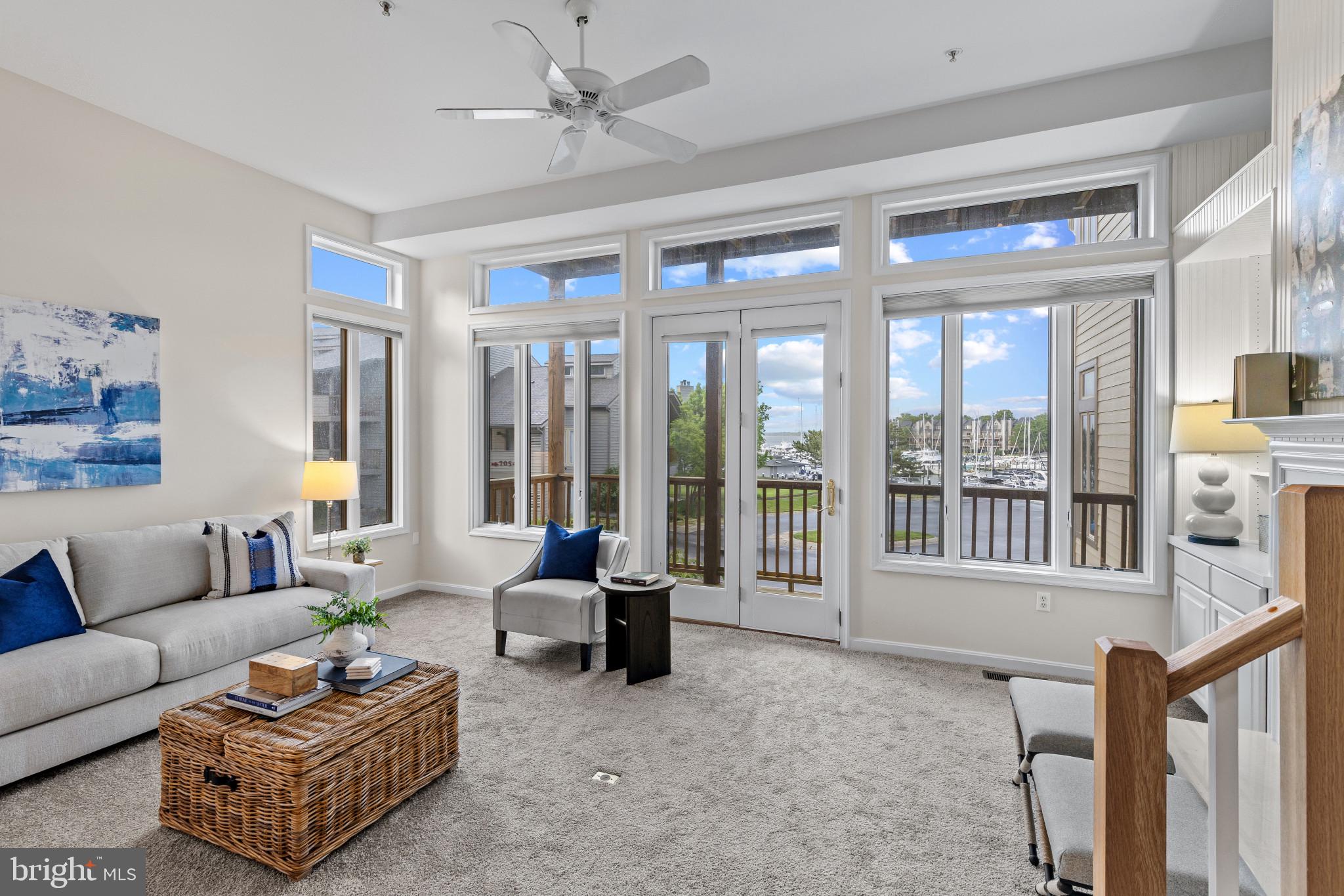 WATERFRONT LIFESTYLE IN CHESAPEAKE HARBOUR | 2002 DAKOTA PLACE 2A