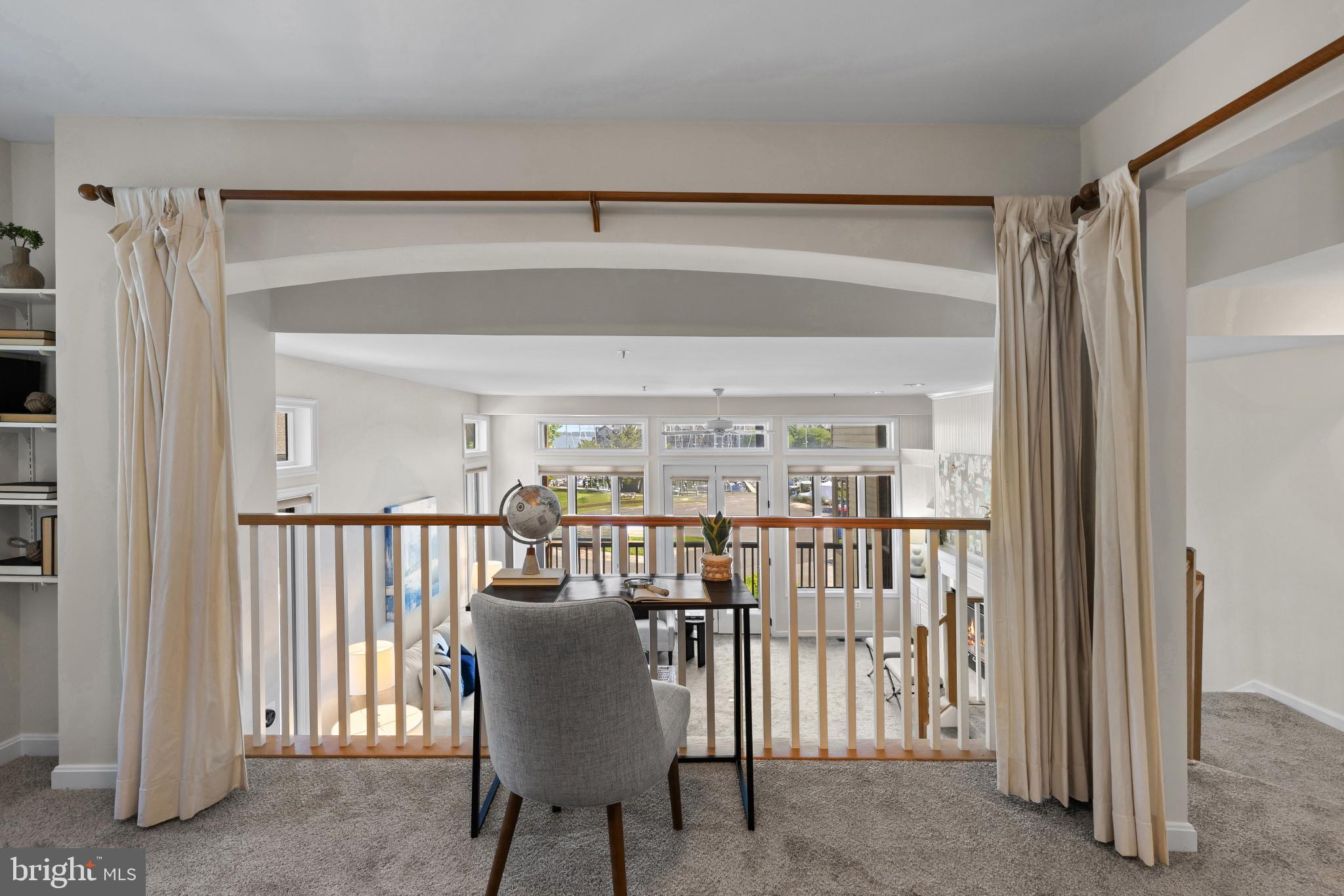 WATERFRONT LIFESTYLE IN CHESAPEAKE HARBOUR | 2002 DAKOTA PLACE 2A