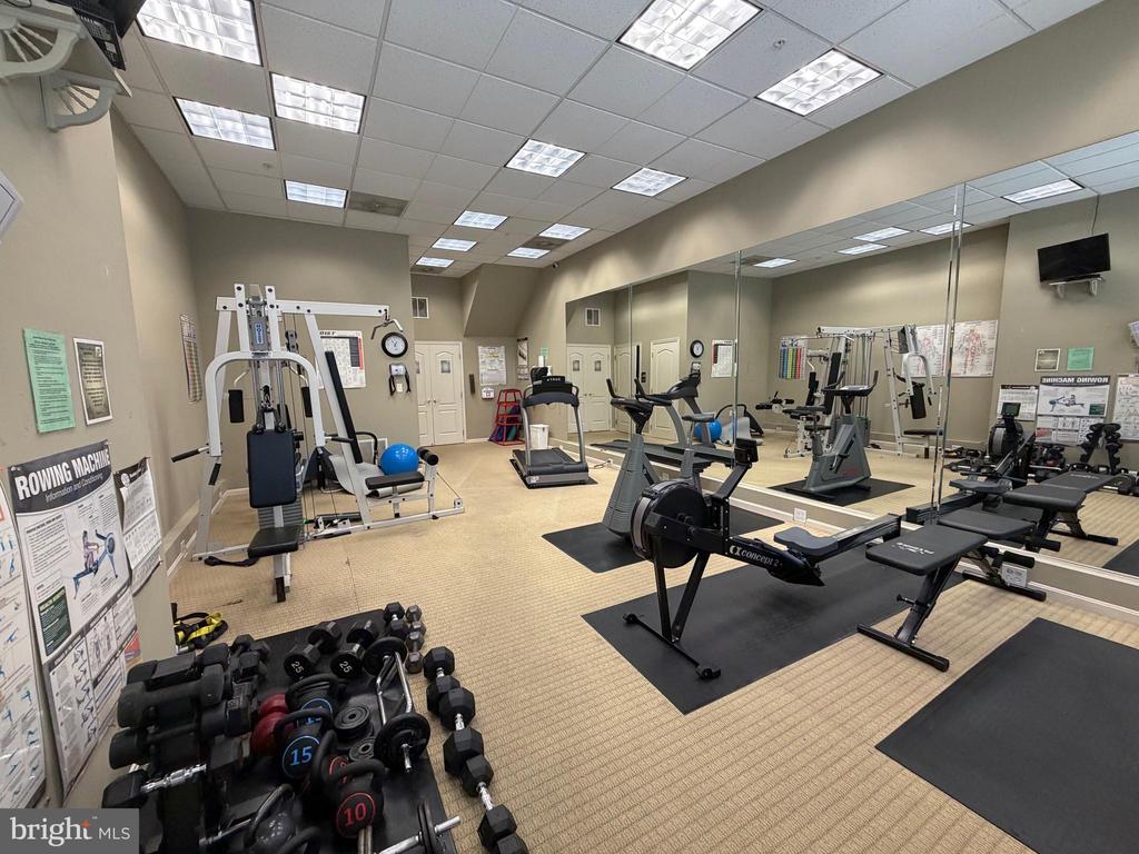 WATERFRONT LIFESTYLE IN CHESAPEAKE HARBOUR | 2002 DAKOTA PLACE 2A