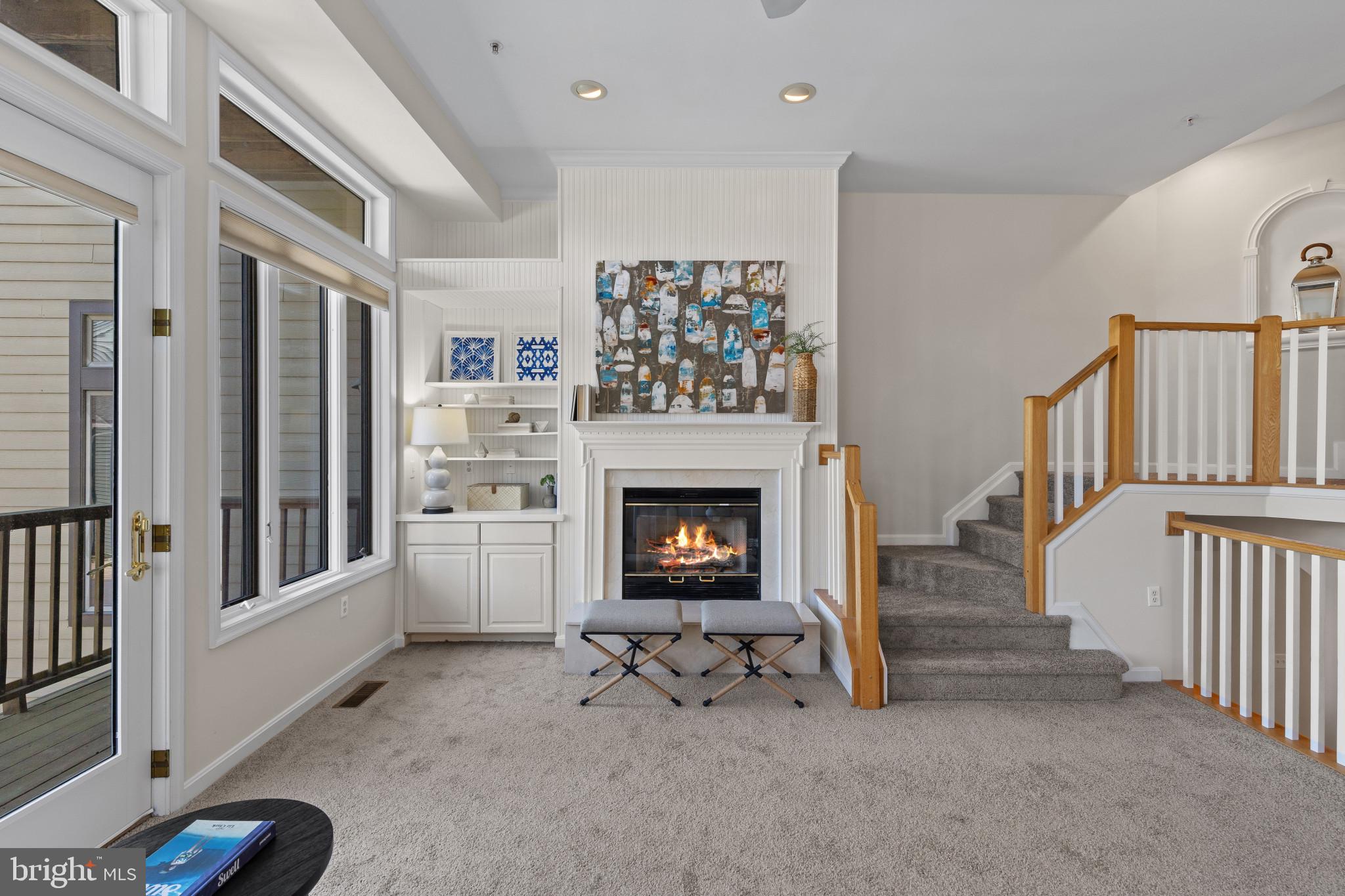 WATERFRONT LIFESTYLE IN CHESAPEAKE HARBOUR | 2002 DAKOTA PLACE 2A