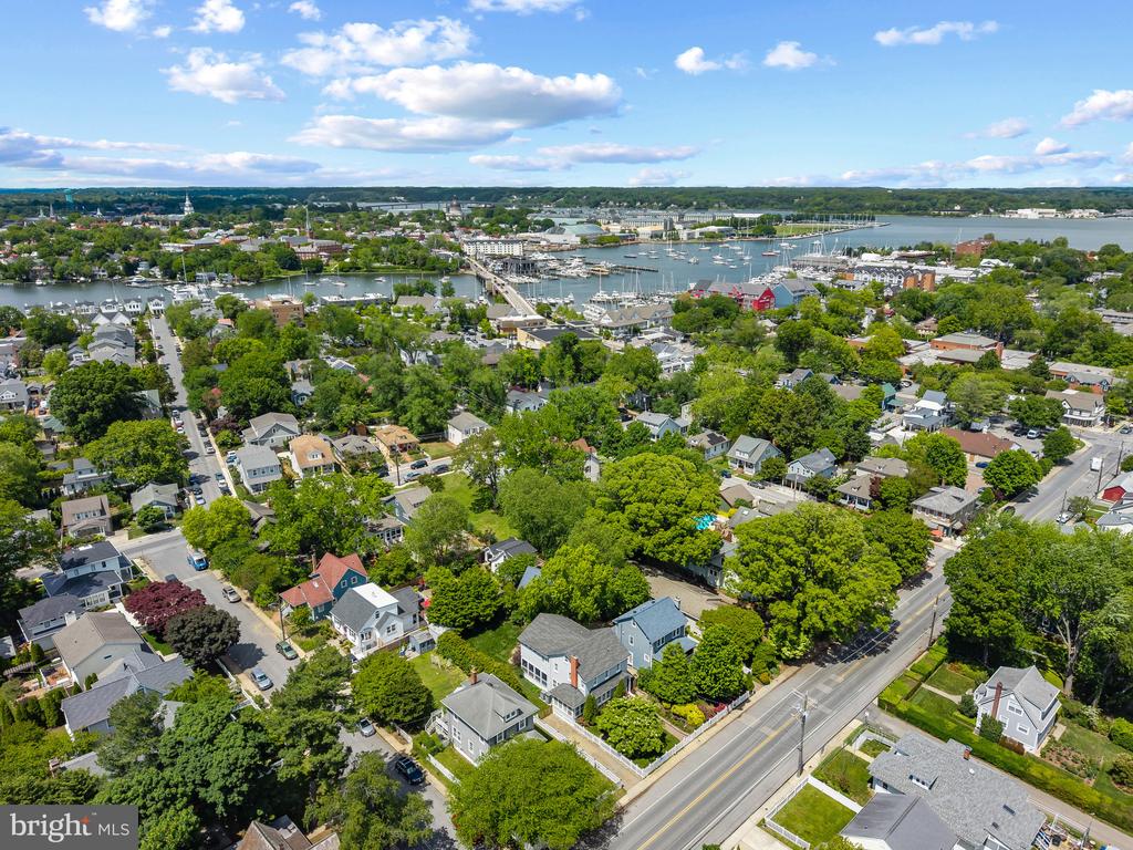 EASTPORT CHARACTER AND CHARM | 712 CHESAPEAKE AVENUE