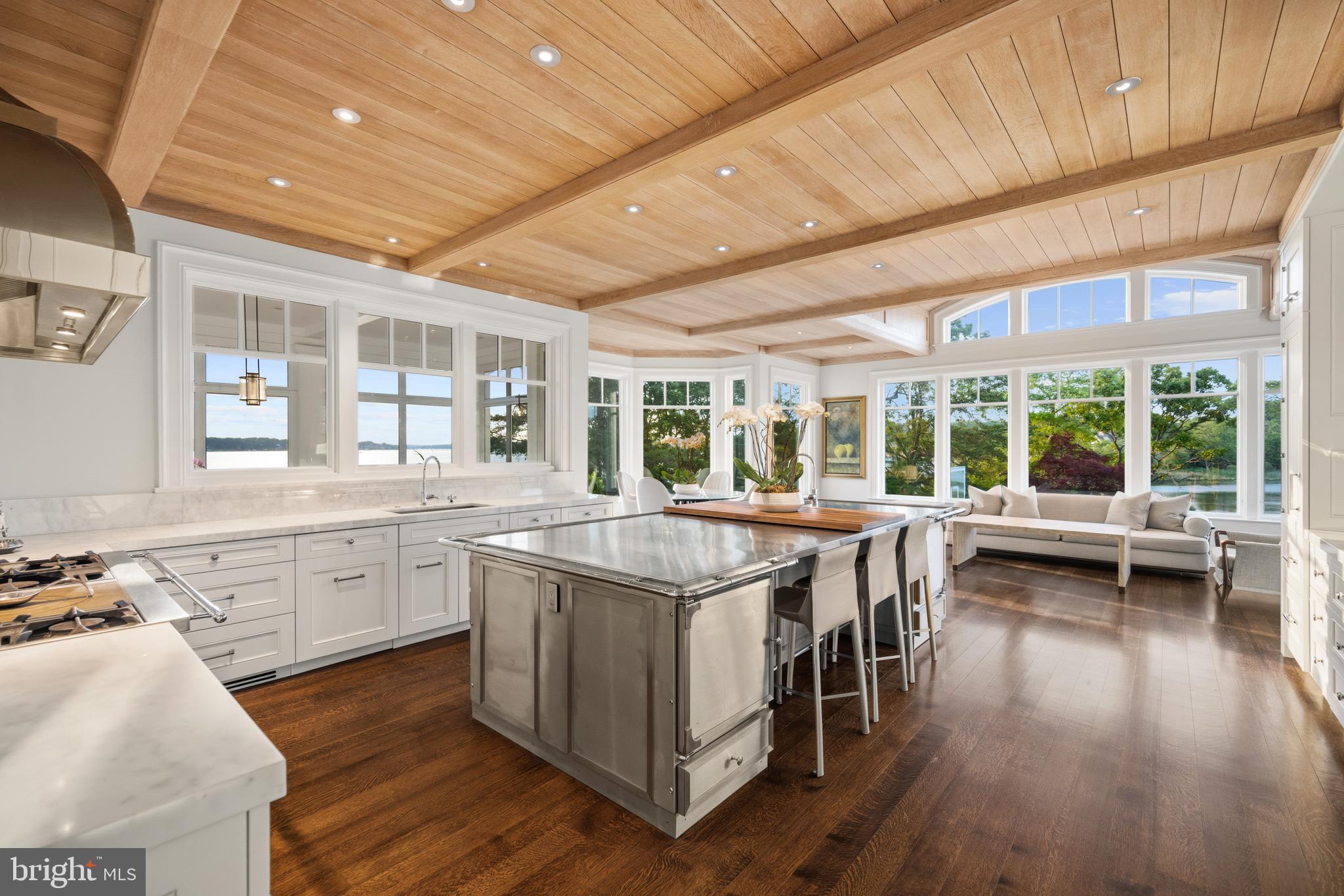 WATERFRONT LUXURY ON THE SOUTH RIVER | 3344 HARNESS CREEK ROAD