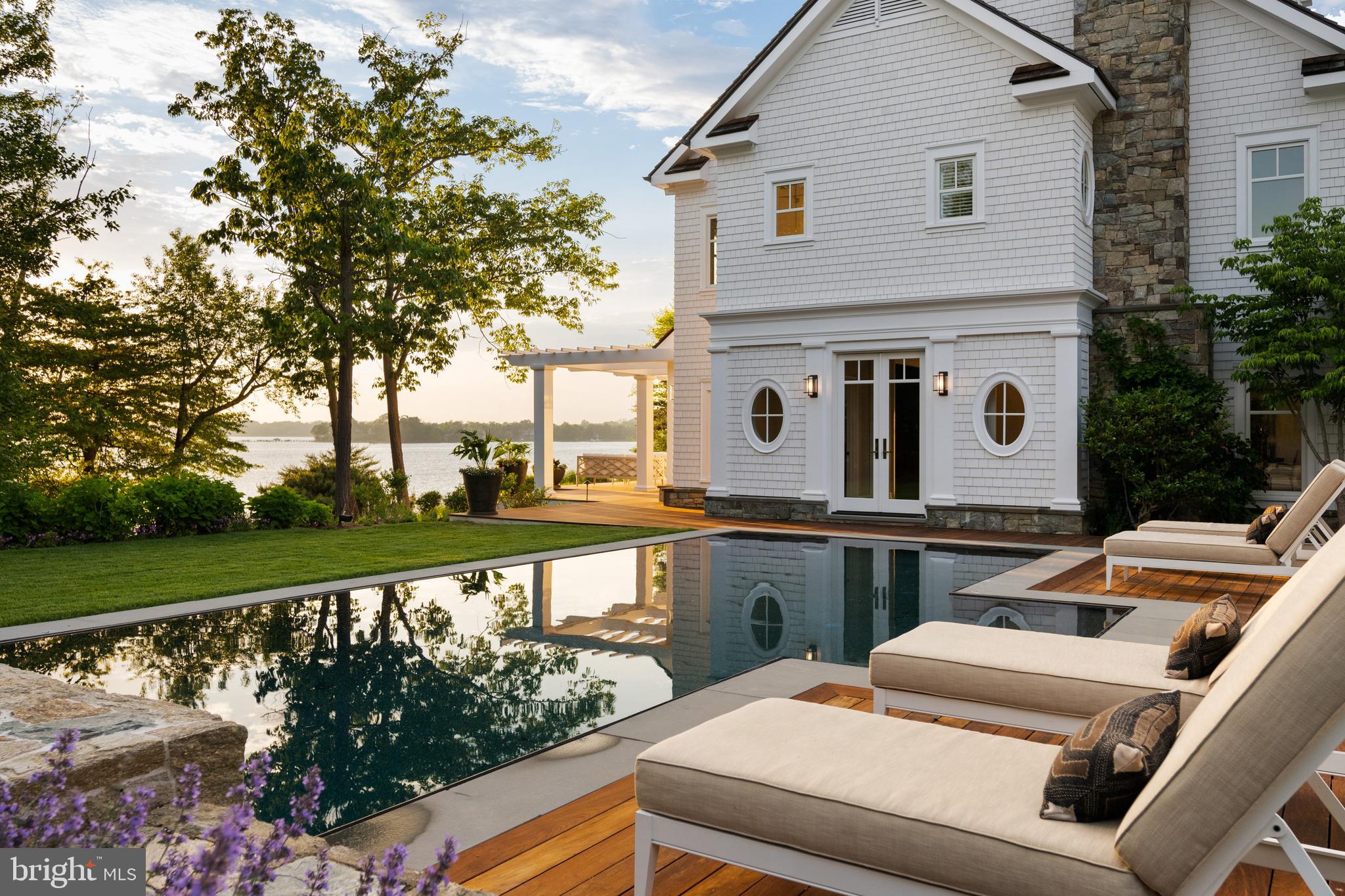 WATERFRONT LUXURY ON THE SOUTH RIVER | 3344 HARNESS CREEK ROAD