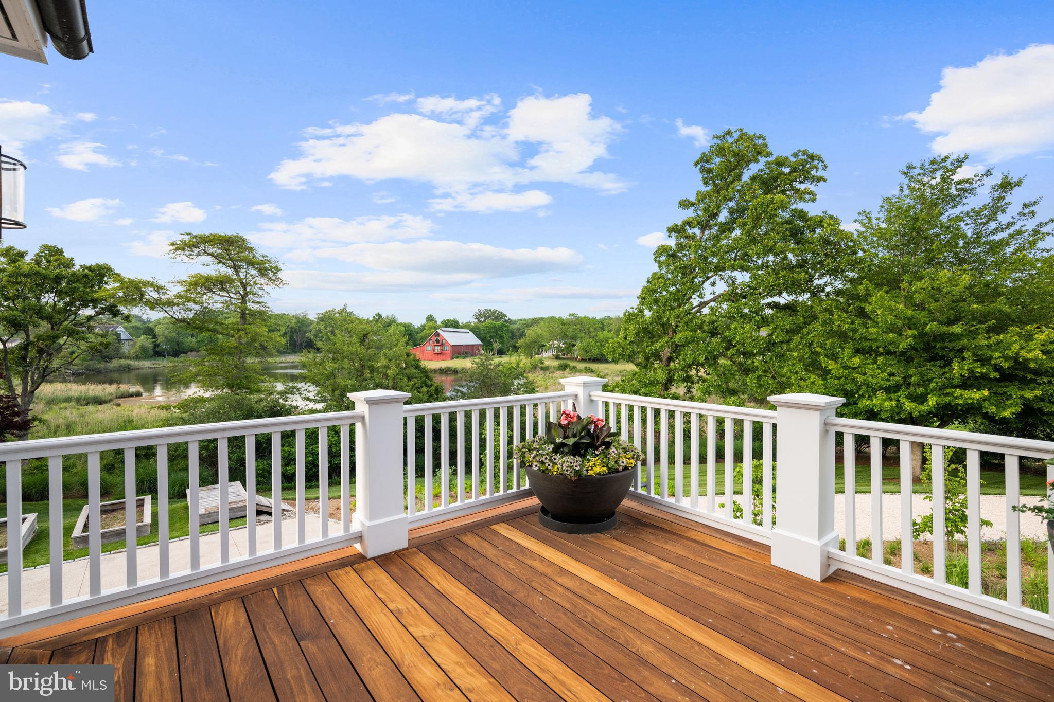 WATERFRONT LUXURY ON THE SOUTH RIVER | 3344 HARNESS CREEK ROAD