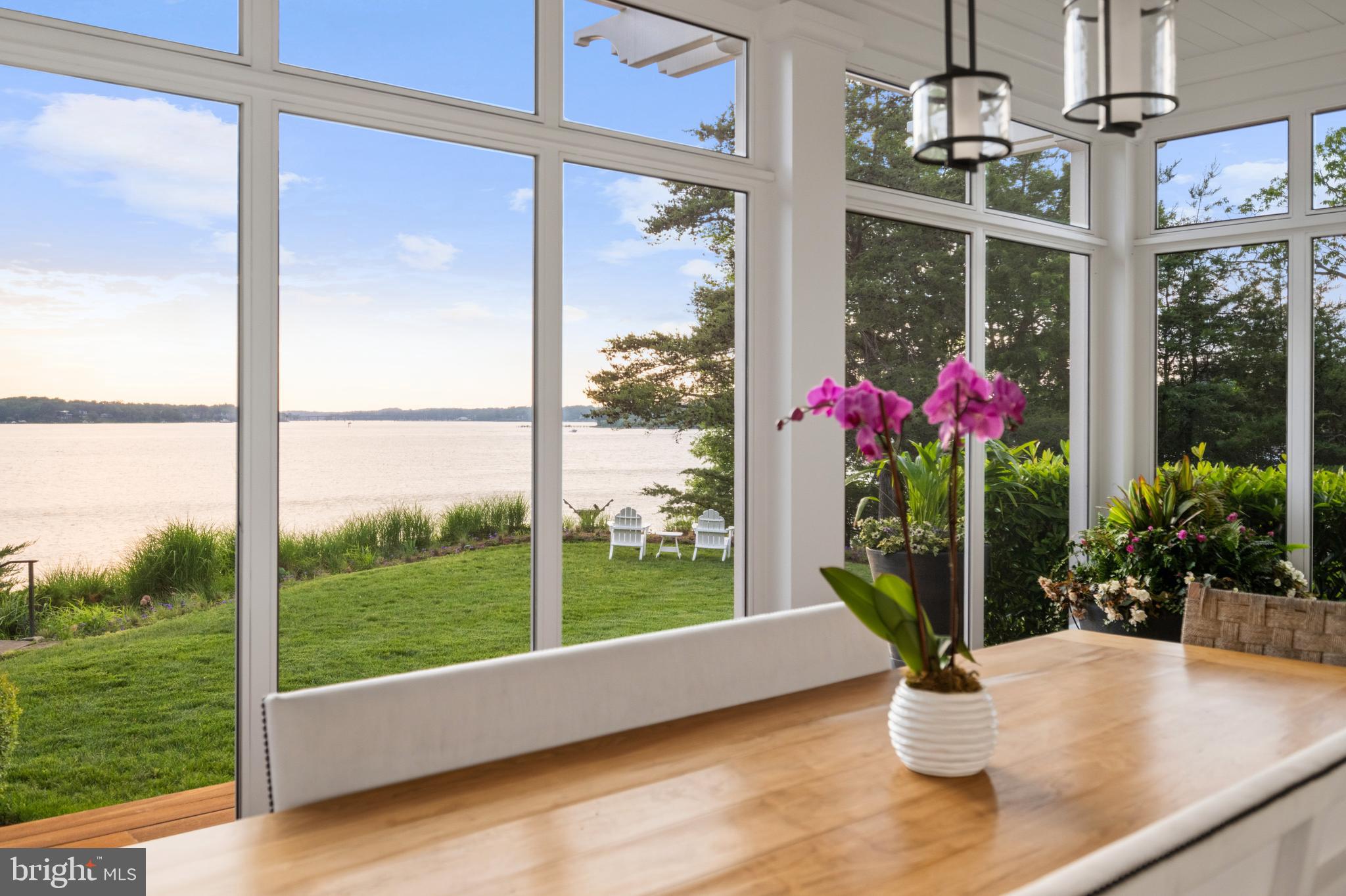 WATERFRONT LUXURY ON THE SOUTH RIVER | 3344 HARNESS CREEK ROAD