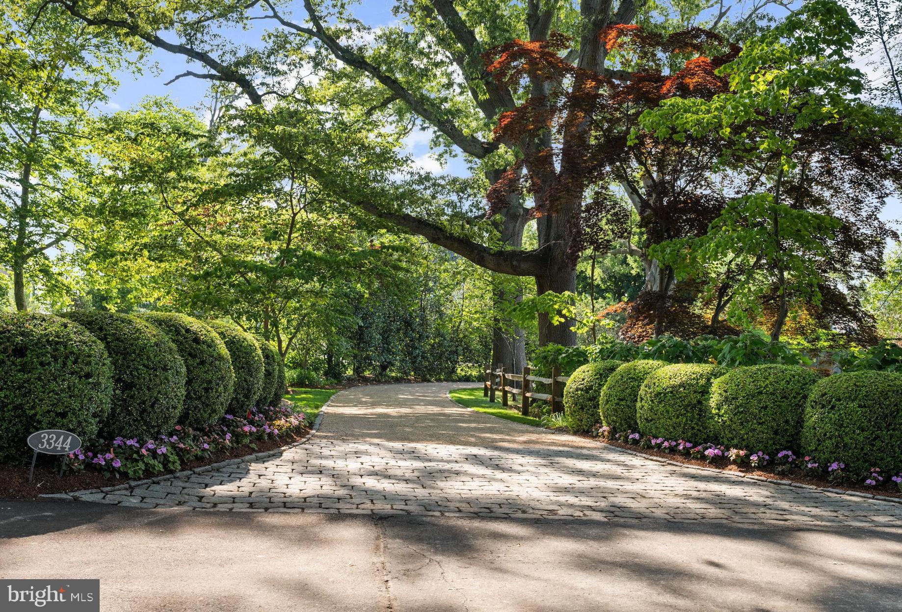 WATERFRONT LUXURY ON THE SOUTH RIVER | 3344 HARNESS CREEK ROAD