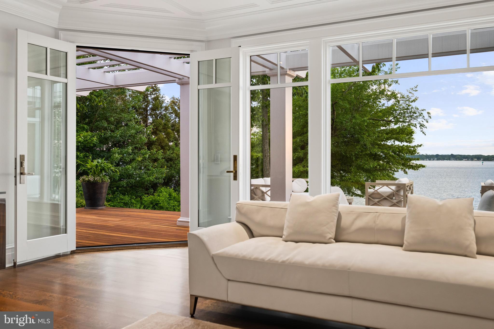 WATERFRONT LUXURY ON THE SOUTH RIVER | 3344 HARNESS CREEK ROAD