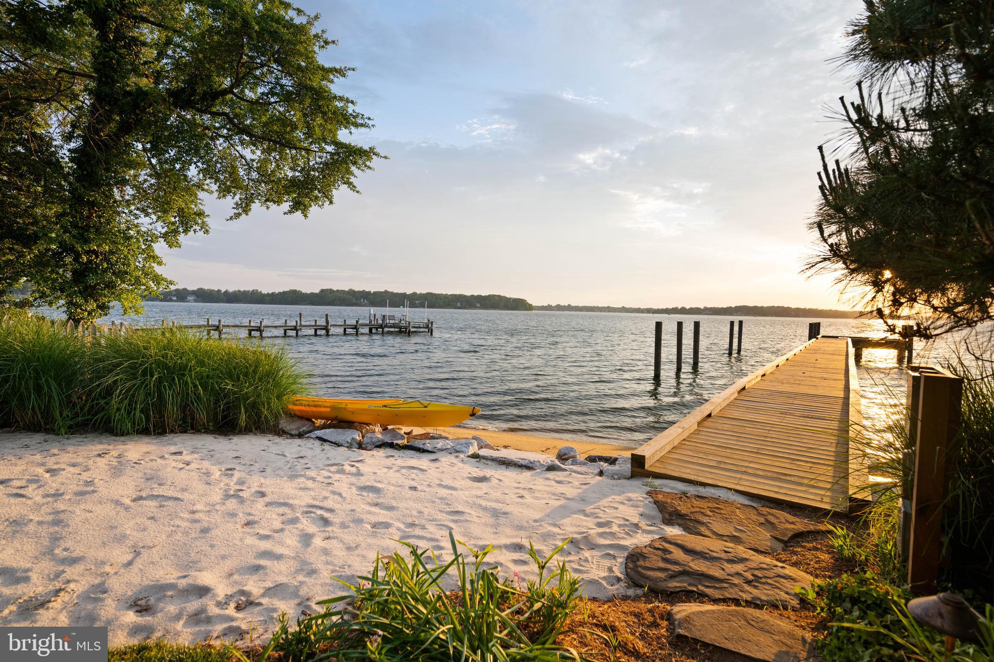 WATERFRONT LUXURY ON THE SOUTH RIVER | 3344 HARNESS CREEK ROAD